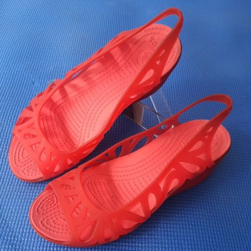 Crocs รองเท้าแตะรัดส้น น้ำหนักเบา มือสอง size:w7/24cm #307