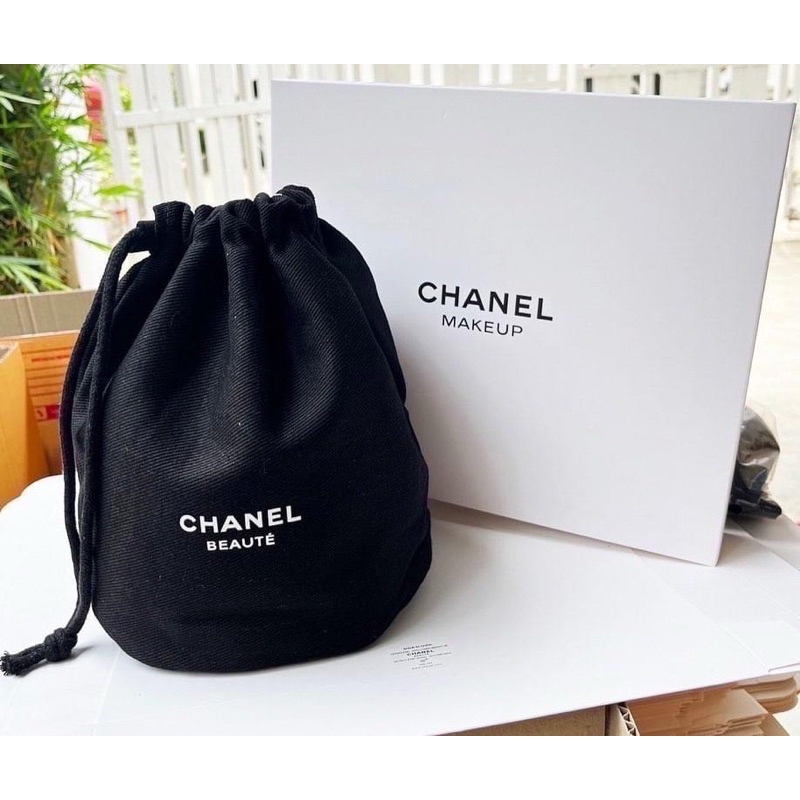 (พร้อมส่ง) Chanel Black Drawstring Bucket Makeup Bag Pouch Gift Box Chanel Beaute vip gift