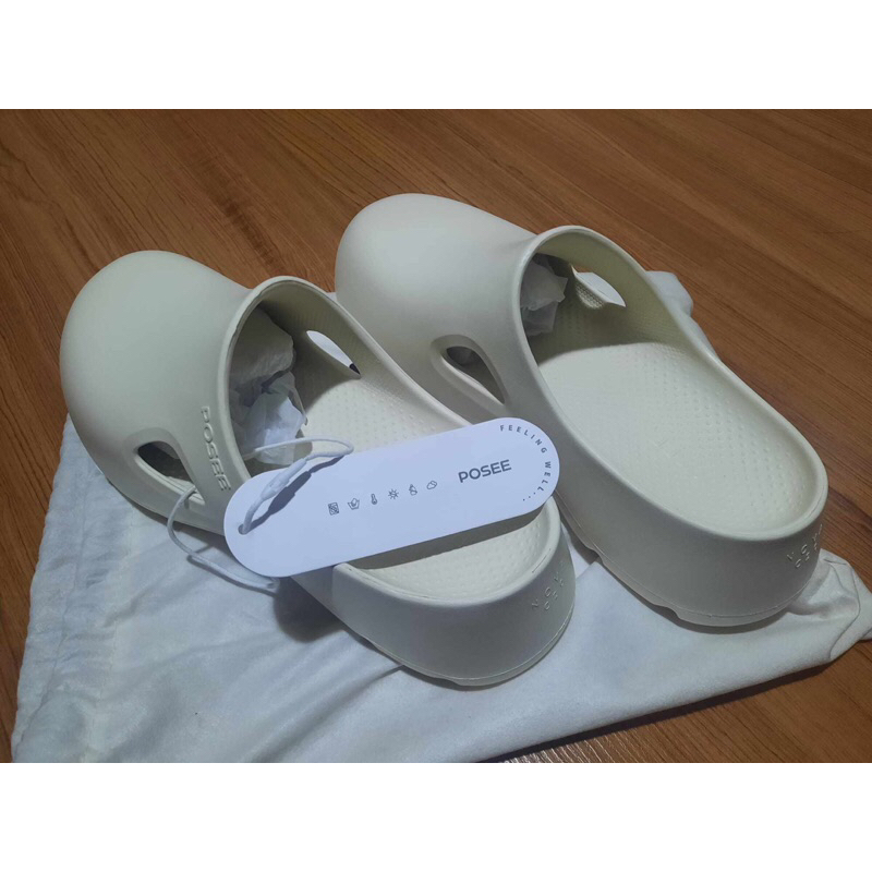 รองเท้า Posee แท้ สภาพ 100% ยังไม่ผ่านการใช้งาน