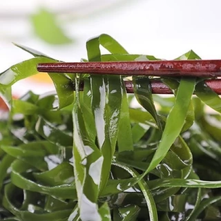 🌿สาหร่ายแห้ง แบบเส้น สาหร่ายทะเล เมนูยำสาหร่ายอร่อยเคี้ยวเพลิน 100g 海带丝