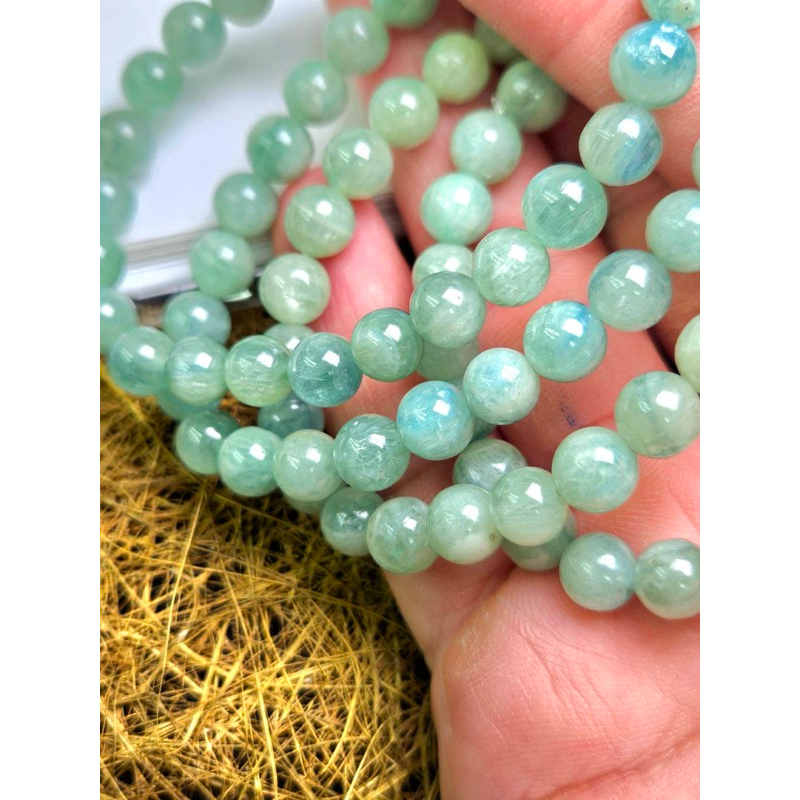 สร้อยข้อมือกรีนคยาไนต์ โทนแอปเปิลเขียว ขนาด7มิลลิเมตร (7mm Green Kyanite bracelet)