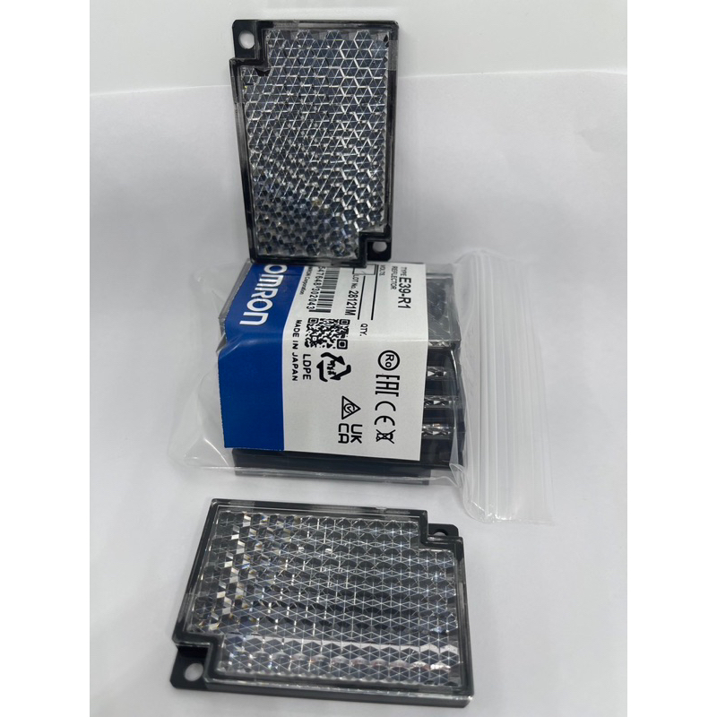 E39-R1 รีเฟล็กเตอร์ OMRON E39-R1 E39-R1S Reflector for Sensor แผ่นสะท้อนแสงสำหรับเซนเซอร์ตรวจจับวัตถ