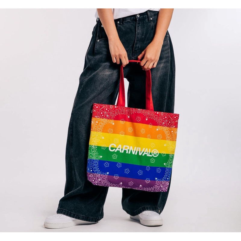 พร้อมส่ง CARNIVAL® ‘Proud to be you’ Pride Paisley