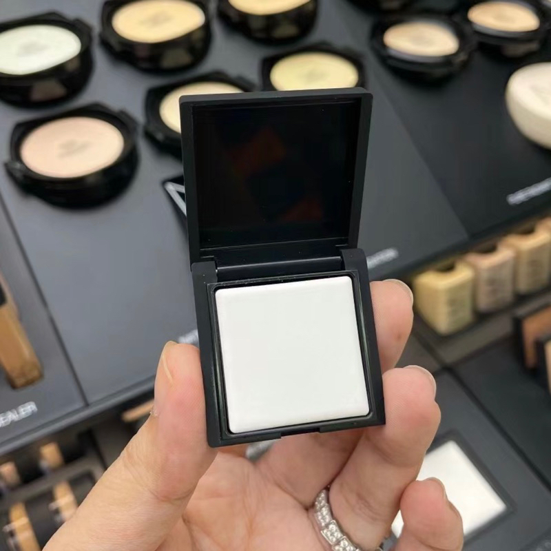 ⚡️ส่งทันที⚡️ N.a.r.s Light Reflecting Setting Powder - Pressed สี Translucent Crystal