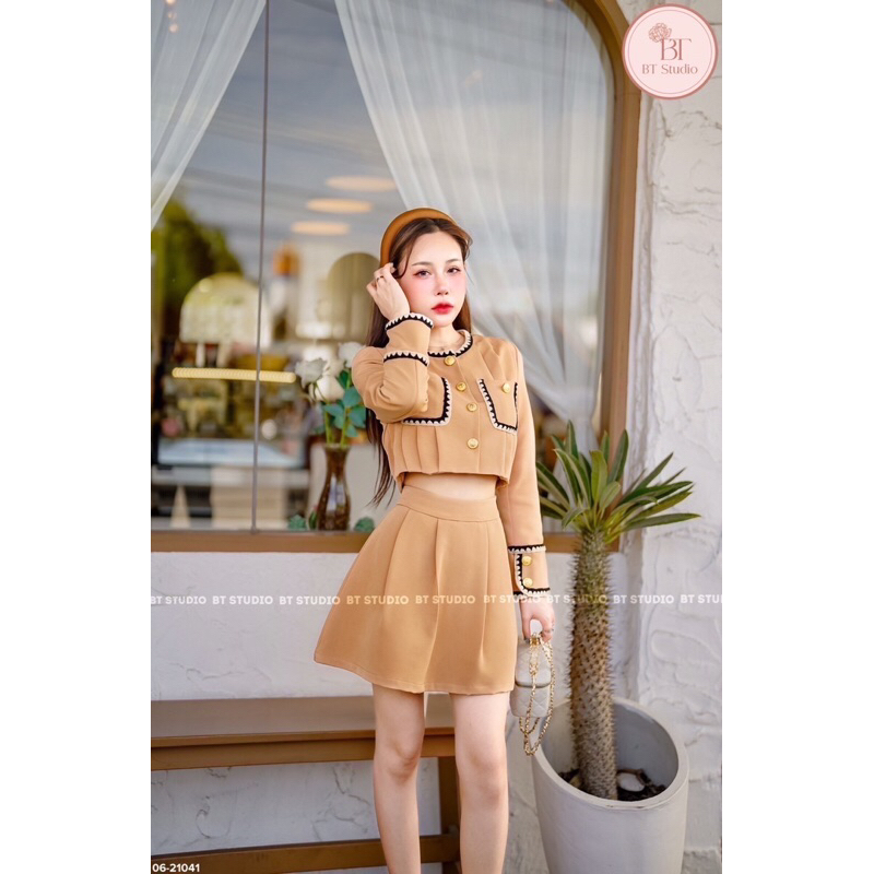 06-21041 เสื้อคลุมกระโปรงสั้นแต่งแทบกุ้น