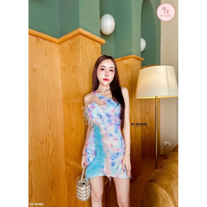 BT 02-00182 เซทไหล่เดียวกริตเตอร์หลากสีขนนก