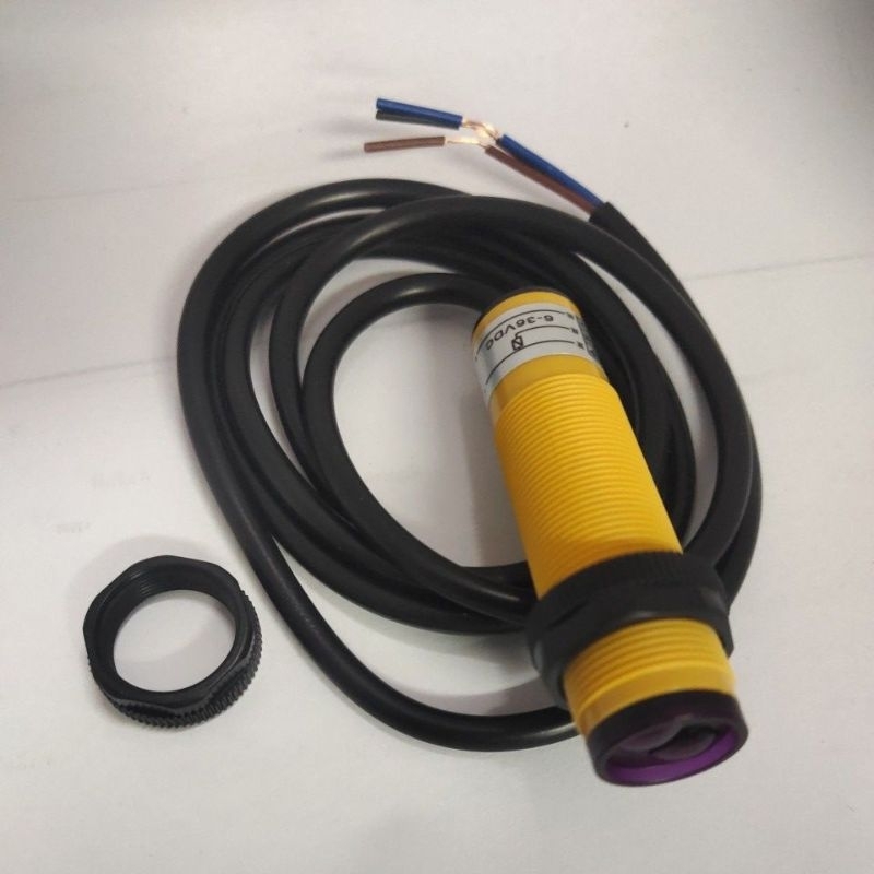 e3f-Ds30p1 E3F-DS30p1 เซ็นเซอร์ เซ็นเซอร์ตาแมวสินค้าพร้อมส่งในไทยของใหม่มือ 1 ค่ะ