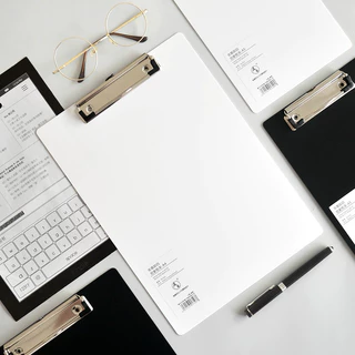 <ใหม่! สีขาวขุ่น> แผ่นรองเขียนพลาสติก |ขาว-ดำ-กาแฟขุ่น| บิล,A4,A5,A6 Writting Pad แผ่นรองเซ็นต์ แบบหนีบ คลิปบอร์ด