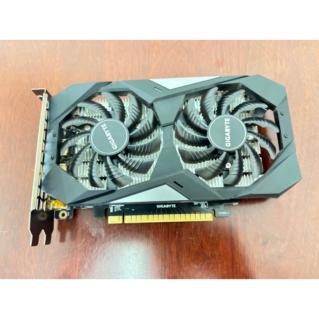 Gigabyte GeForce® GTX 1650 OC 4G ไม่ต่อไฟเพิ่ม