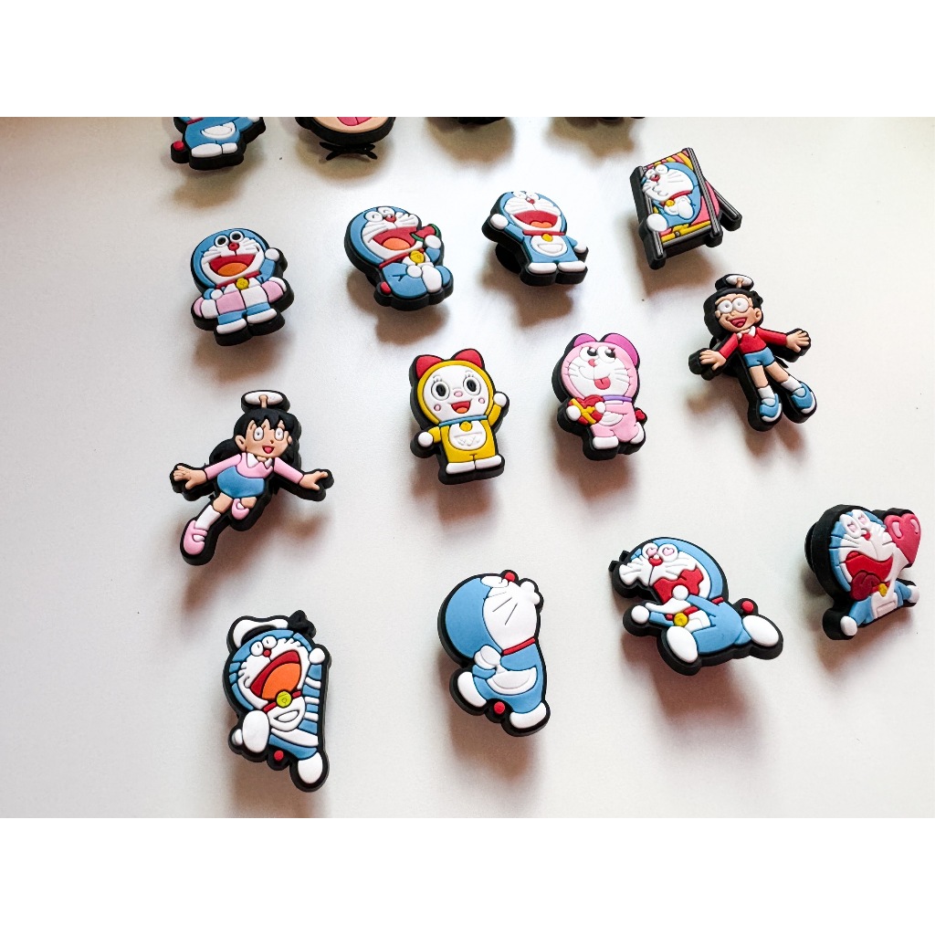 ตัวติดรองเท้า Jibbitz อุปร์กรณ์เสริม ติดรองเท้า ลาย การ์ตูน Crocs pin พร้อมหมุด หัวเข็มขัดยึด พร้อมติดทันท 1 ชุด 16 ชิ้น