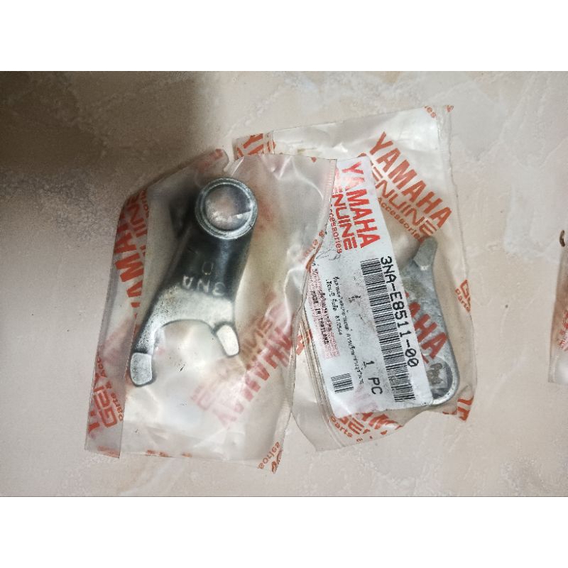 3NA-E8511-00 ก้ามปูเกียร์1 y100,y111, mate Alfa สามารถใช้ทดแทนกับรหัส 2JG-E8511-00