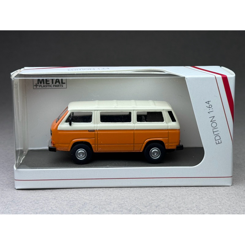 🔹Volkswagen T3 Luxus Bus 2-tone beige/orange Scale 1:64 ยี่ห้อ Schuco