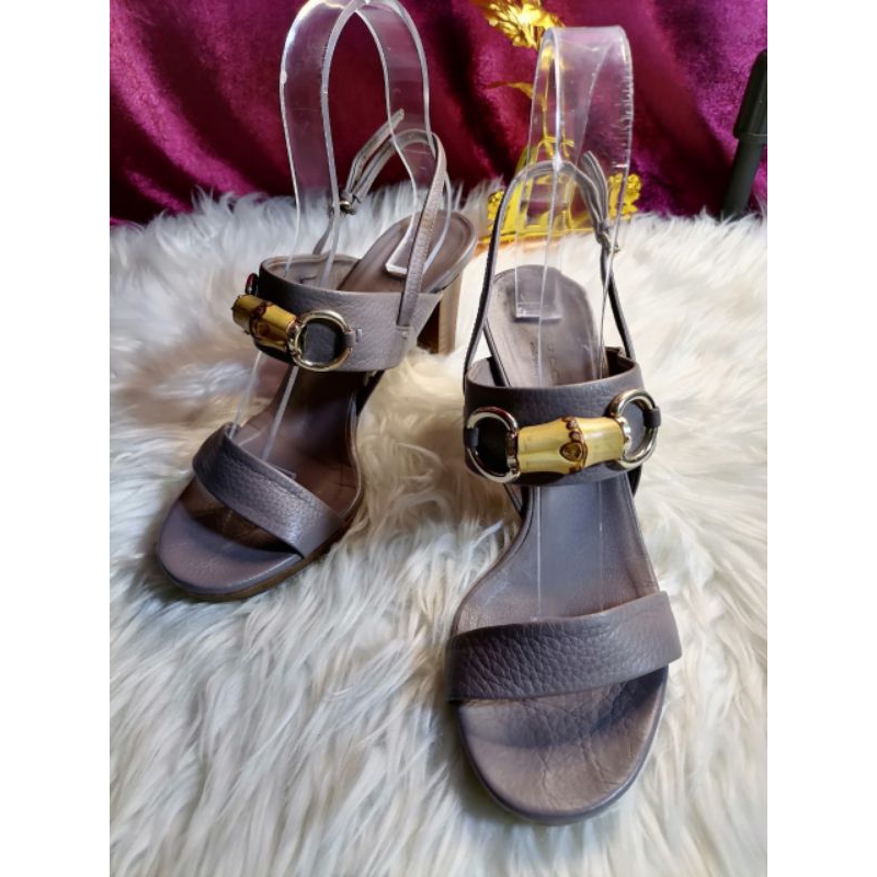 😍แท้มือสอง❤️ไซส์ 37 Gucci Bamboo horsebit sandals รองเท้าแบรนด์เนมของแท้มือสอง