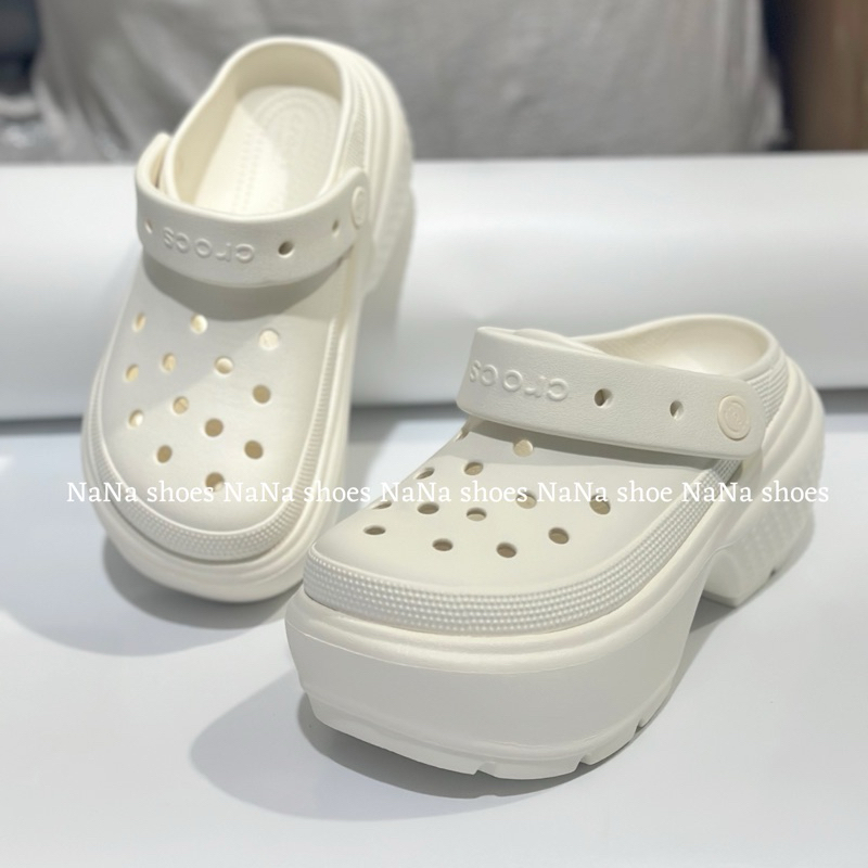 CROCS Stomp Clog รองเท้าลำลองผู้ใหญ่ 209347-2Y2 พร้อมส่งในไทย