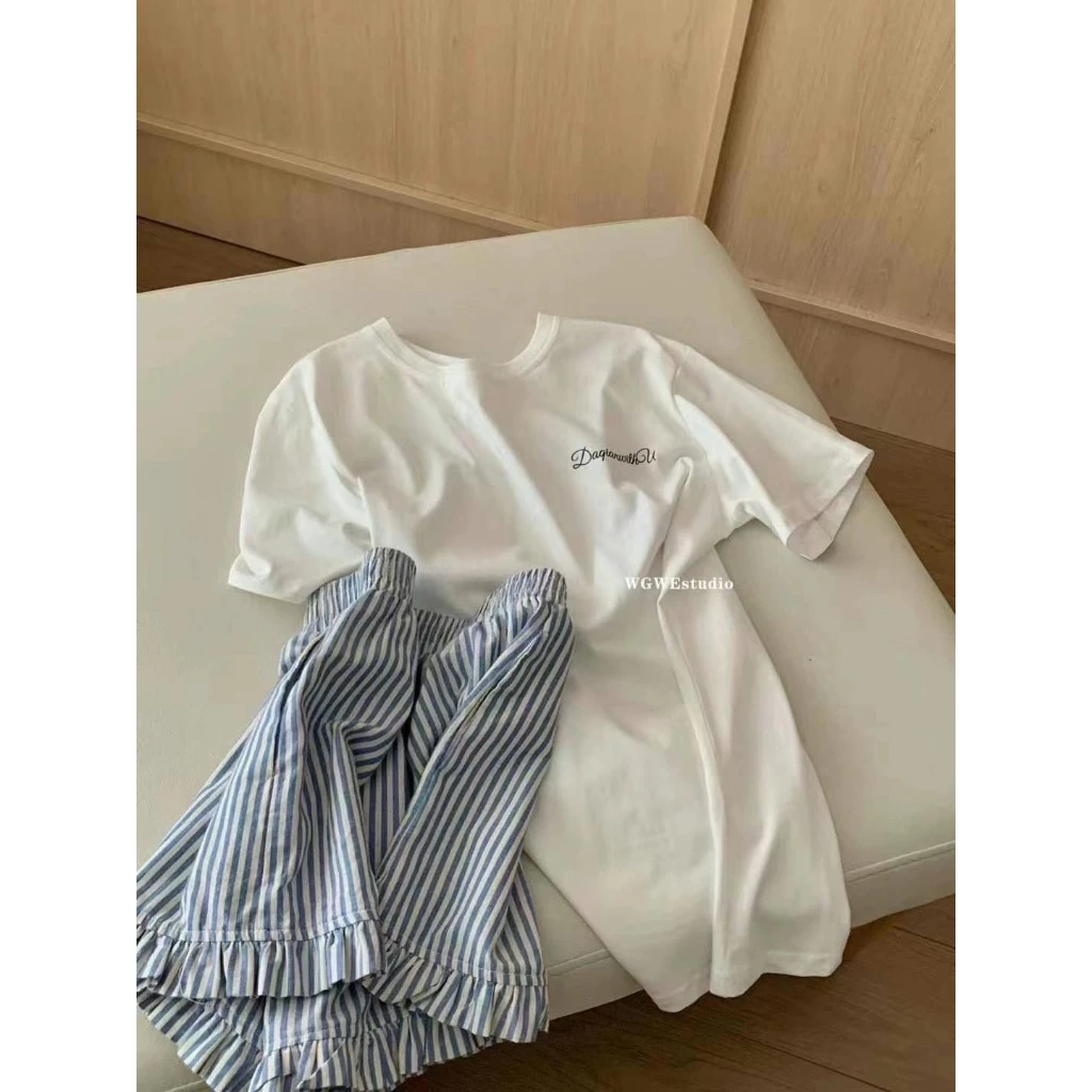 WG.WE เสื้อคอกลมแขนสั้นสกรีนลายด้านหน้าและลายดอกไม้ด้านหลัง thumbnail 7