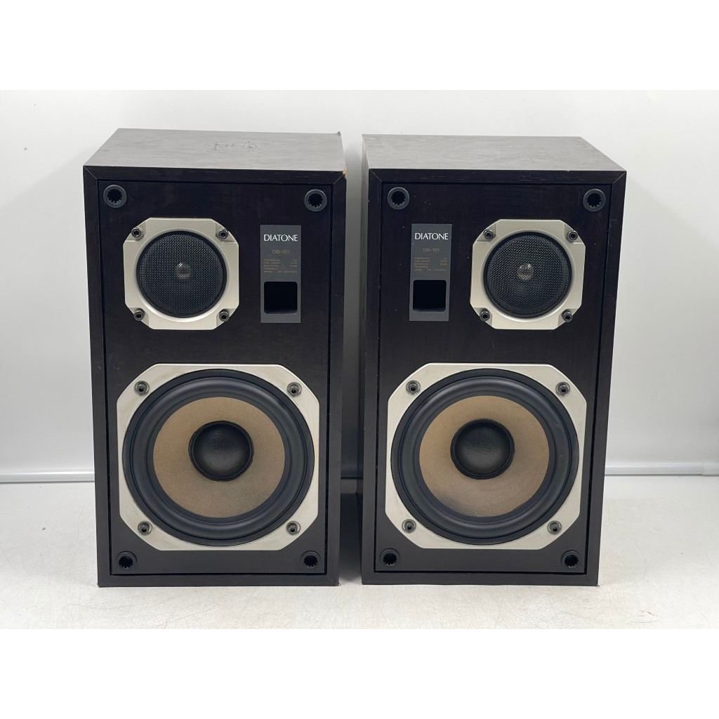 AW121 ลำโพง 1 คู่ มือสองญี่ปุ่น (893) DIATONE DS-151 15-50W 6 โอห์ม Woofer 5.5 นิ้ว Size ตู้ 20.5x20