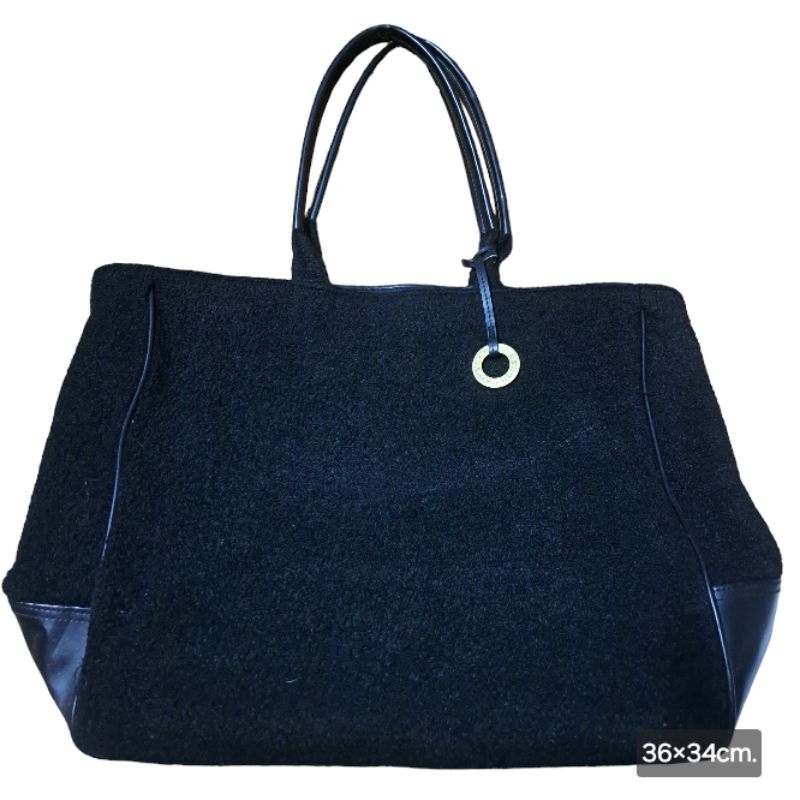 กระเป๋า Givenchy Leather Trim Wool Tote Bag มือสอง