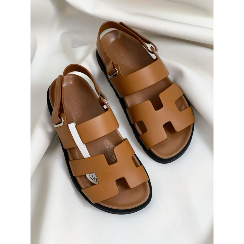 [Wh.bs] รองเท้าแตะแบบสวม Men’s Takara Sandals รองรัดส้น หนังแท้ S.40-45