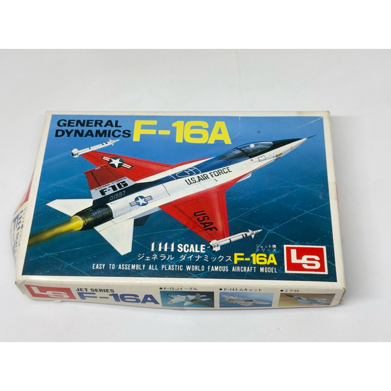 โมเดลเครื่องบิน Plastic model 1/144 General Dynamics F-16A