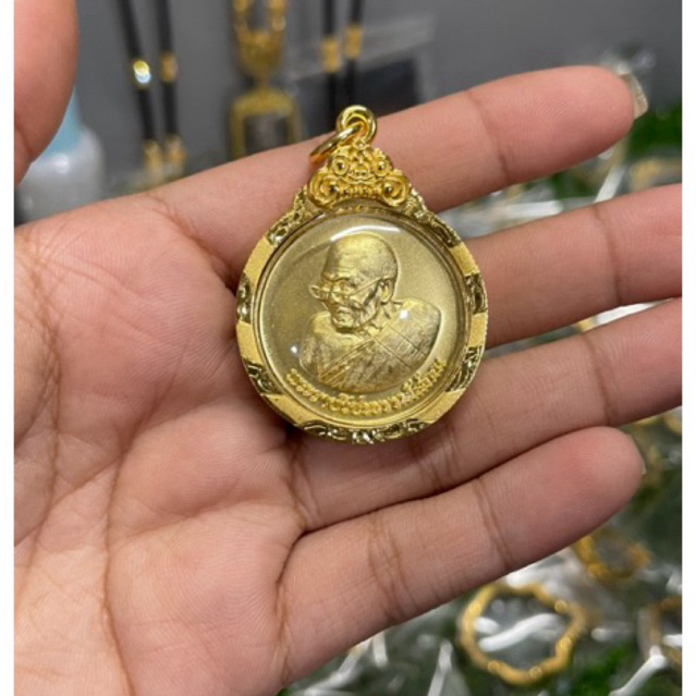 กรอบพระ กลม (กลาง ) ขนาด 2.8 สูง2.8cm