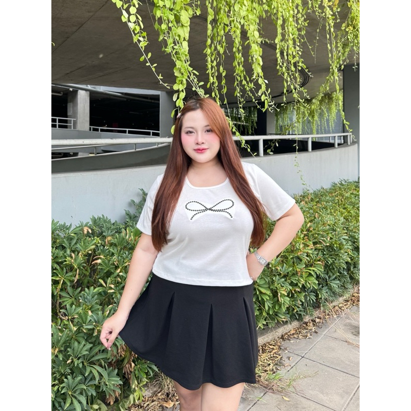 ร 31 รุ่นฮิตเสื้อครอปคอเหลี่ยมสาวอวบ ปัก โบว์ 100โล จัดโปร99บาทหน้าผ้า42 อก38-50 ยาว21 ผ้าร่องยืดเนื้อดีใส่สบาย ยืดเยอะ