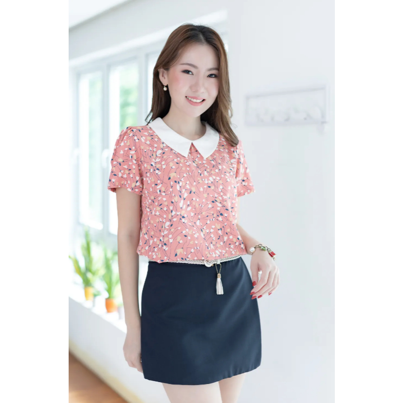 Narinari : NT2424 Point Collar Blouse เสื้อทำงาน ปกบัวปลายแหลม