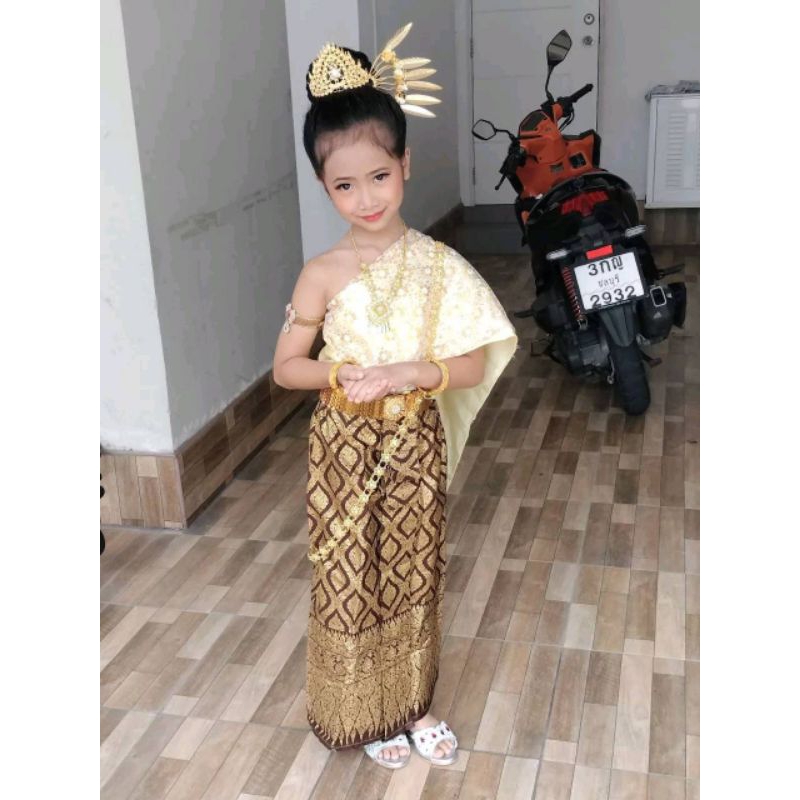 ชุดไทยสไบ2ชั้นเด็กอายุ 3-10 ปีมีให้เลือก 8 ไซส์ราคาไม่รวมเครื่องประดับ
