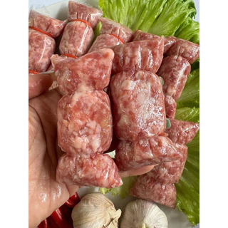แหนมหมูสำหรับย่าง720 กรัม แพ็คซีลสูญญากาศอย่างดี ย่าง ทอด อบ อร่อยนัว สด ไม่แต่งสี ไม่ใส่สารเร่งเปรี้ยว สินค้าโฮมเมด