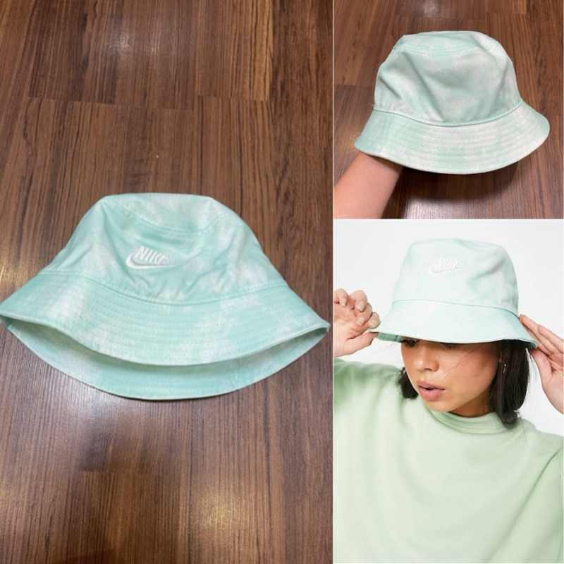 Used หมวก Nike Bucket Hat สีเขียวมิ้นท์