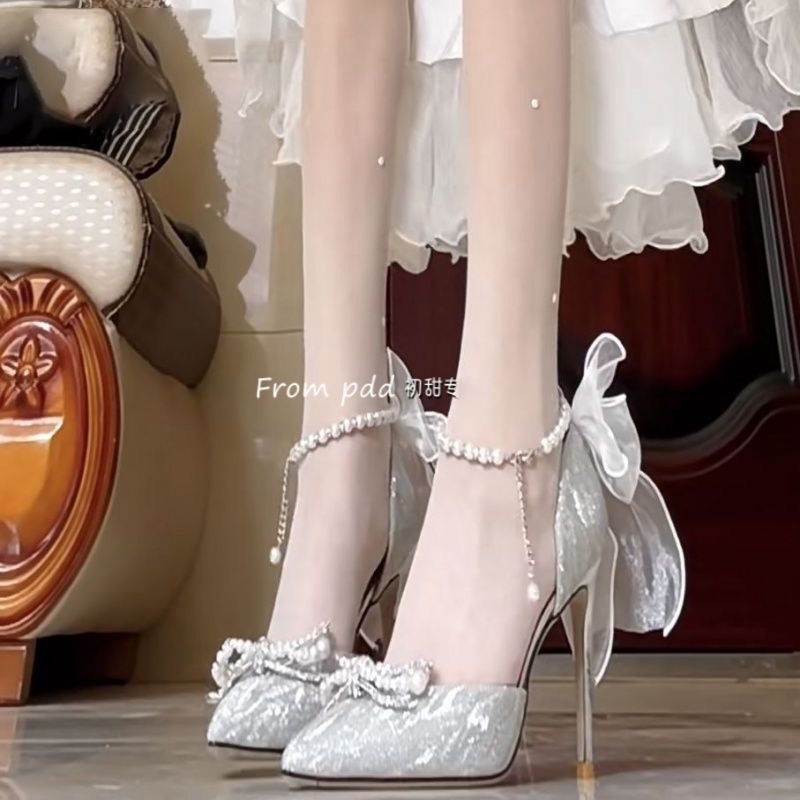 รองเท้าสีเงิน, ชุดผู้ใหญ่, ชุดแต่งงาน, สวมใส่เพื่อนเจ้าสาว, คริสตัล, รองเท้าแต่งงาน