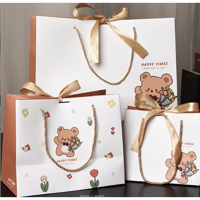 🌷BOX🌷ถุงกระดาษใส่ของขวัญ ของชำร่วย ลายหมี ผูกโบว์ น่ารักๆ มี 3 ขนาดS/M/L  พร้อมส่ง