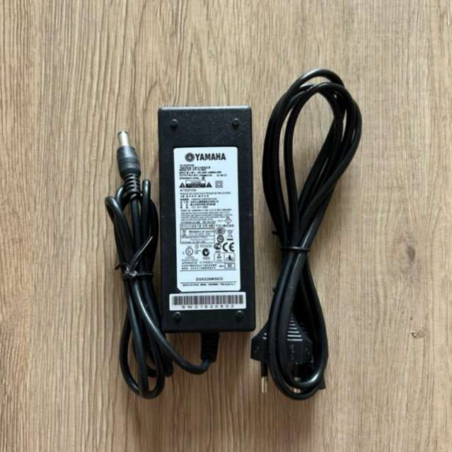 อะแดปเตอร์ Yamaha PA-300C 16V Keyboard Power Adapter