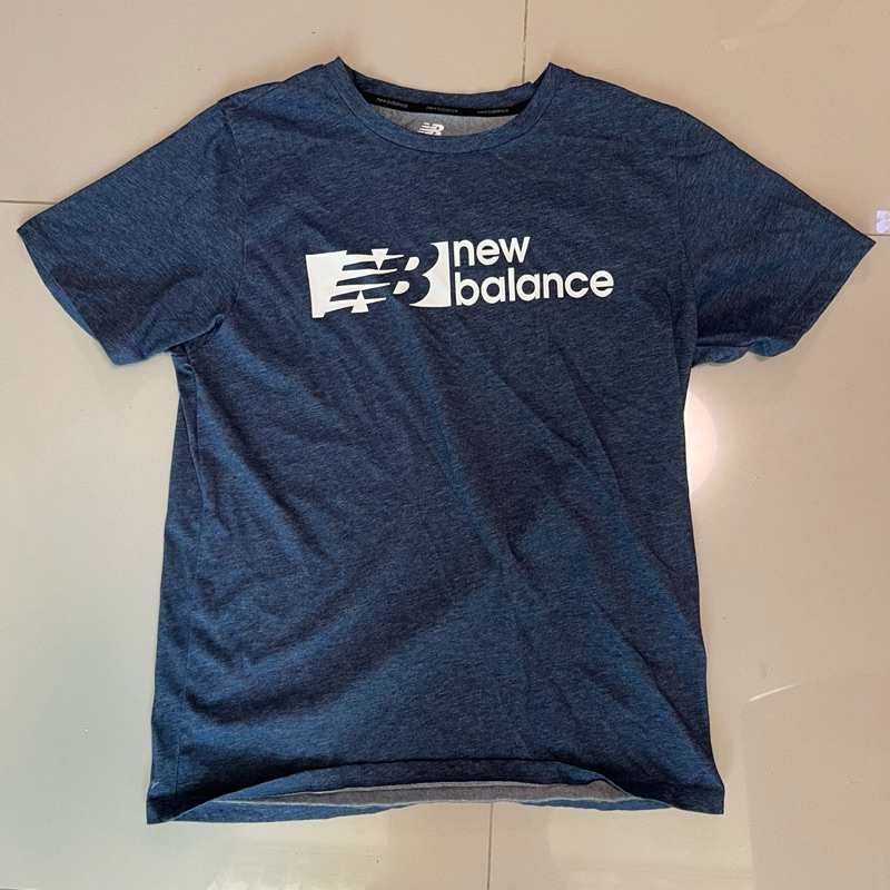 เสื้อยืดมือ 2 New Balance ของแท้จาก Shop