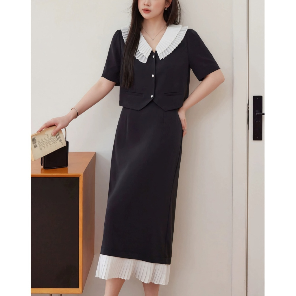 【ใหม่】S-4XL เสื้อสาวพลัสไซส์ เหมาะสำหรับสาวที่อ้วน ทำให้ดูผอม เสื้อสายรัดแขนสั้น + กระโปรงครึ่งตัวสีดำ WT191