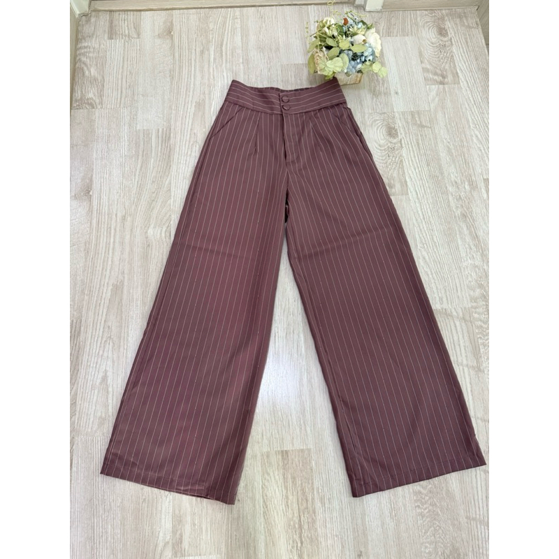 Used กางเกงผ้าเรียบหรู ❤️ 199 บาท❤️ แบรนด์ April’s Shop Size S,M เอว 24” สพ.36” ยาว 39” ใหม่มากๆ สีช