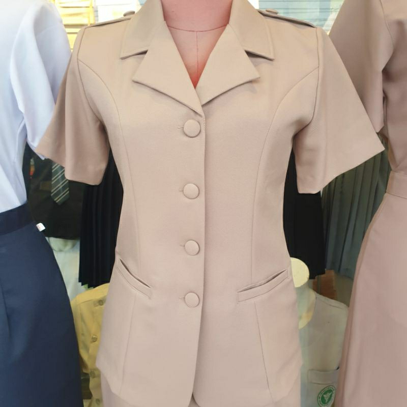 ชุดกากีทับนอกชุดกากีฮาวายสีเข้ม