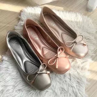 SET1 รองเท้าคัตชู Meeer Your Everyday Shoes รองเท้าคัชชูทรงบัลเล่ห์ รองเท้าหน้าโบว์