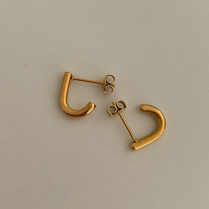 HER OBJECTIVE_HER CLASSIC JAY EARRINGS