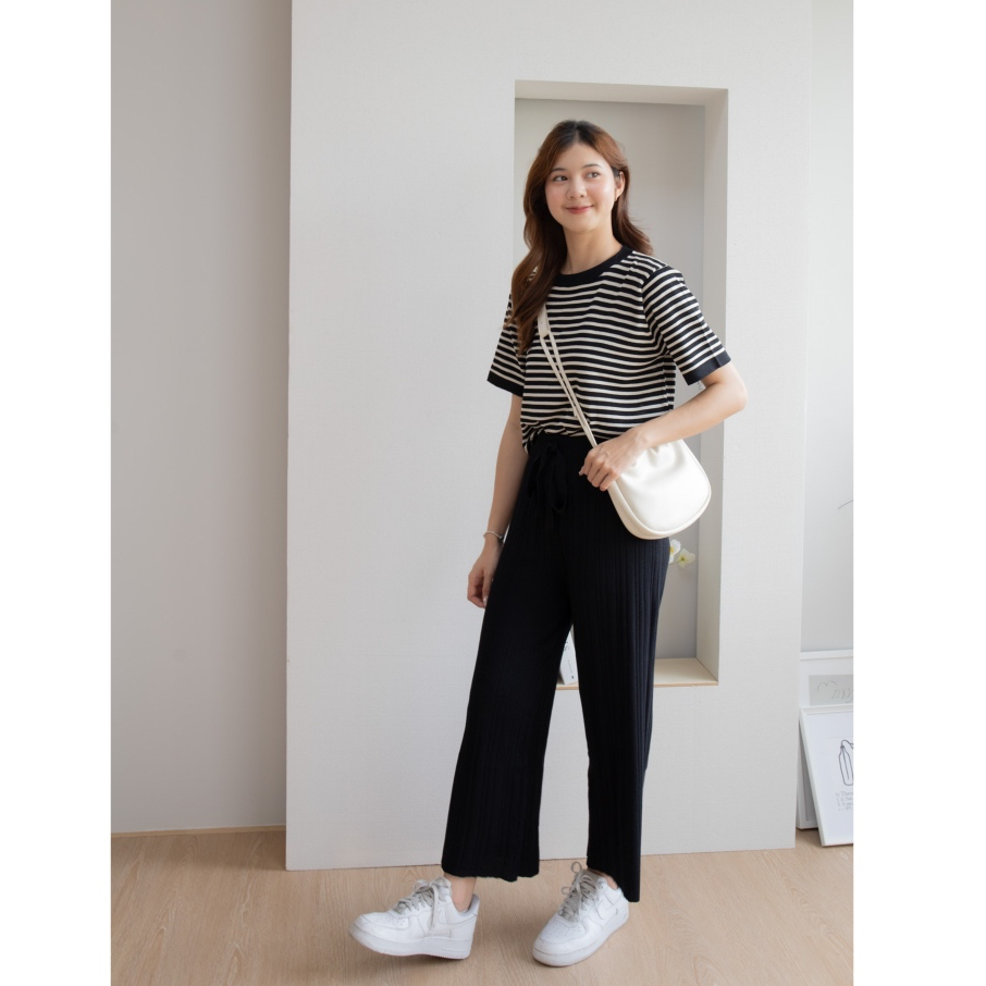 Avoชุดเซ็ท 2 ชิ้น เกาหลี ไหมพรม ลายทาง Coffee & Milk knit Set