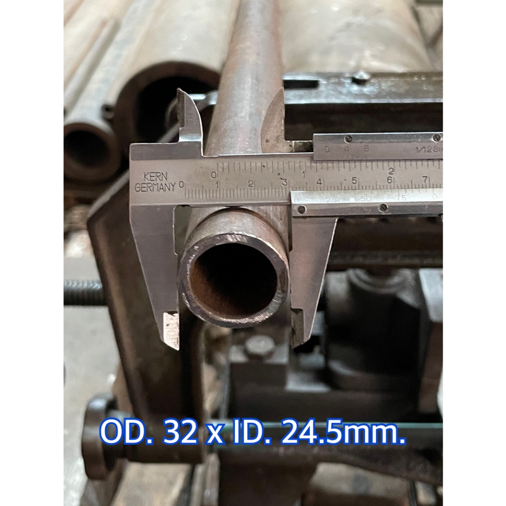 ท่อเหล็กกลม แป๊ปสเตย์ไร้ตะเข็บ คุณภาพดีจากยุโรป Seamless Tube ขนาดรอบนอก 32 มม. รูใน 24.5 มม.