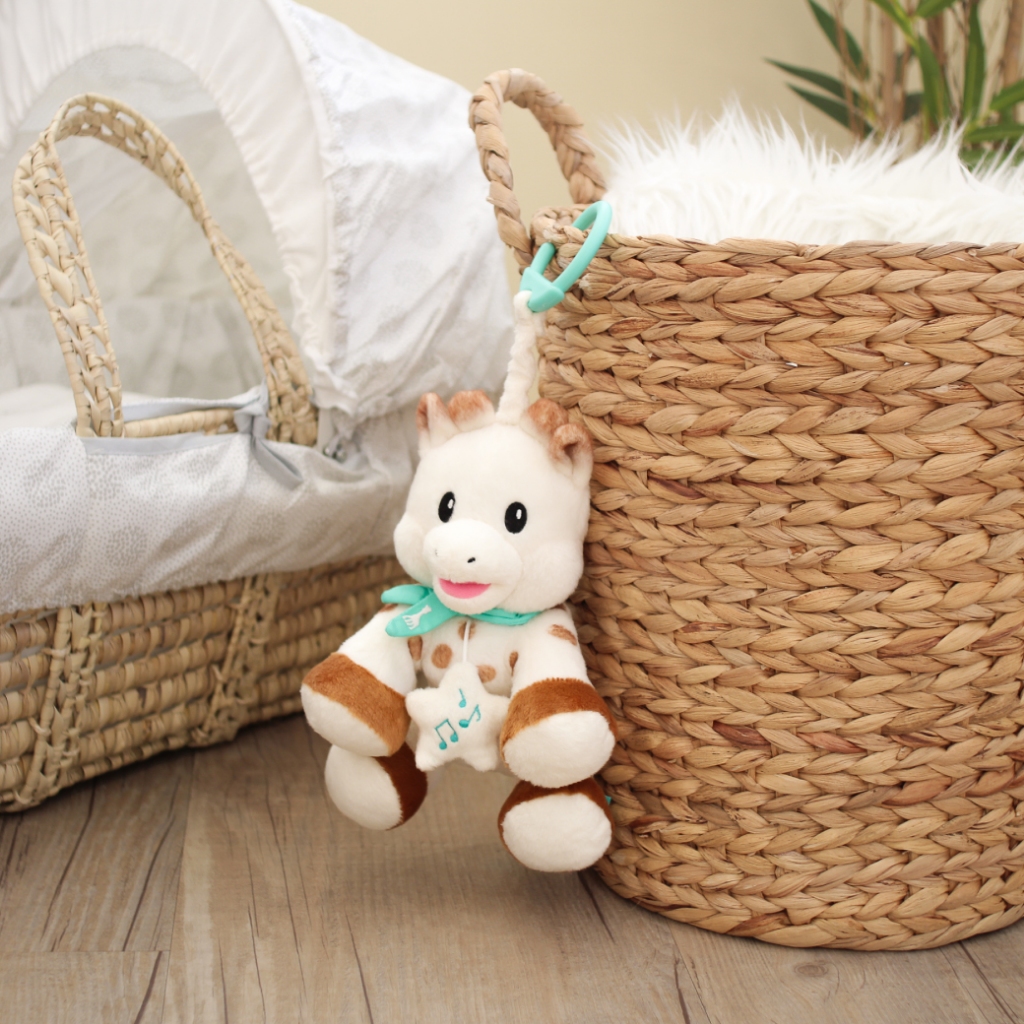 Sophie la girafe® ตุ๊กตาโซฟี 20 ซม.พร้อมเสียงดนตรี Plush Sophie la girafe 20 cm with Music Box