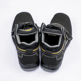 รองเท้าเซฟตี้ กันไฟฟ้า รุ่น Electric man YAMADA สามารถกันไฟฟ้าได้ 12KV (12,000V)