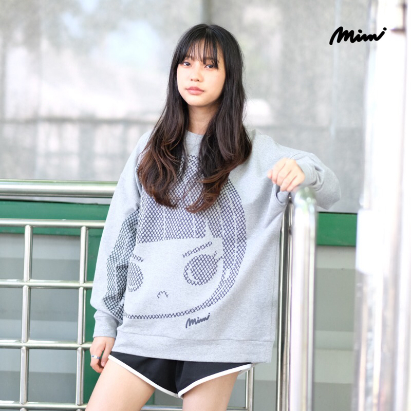 Mimi เสื้อยืดทรงโอเวอร์ไซส์ คอกลม แขนยาว สีเทา AT59GY
