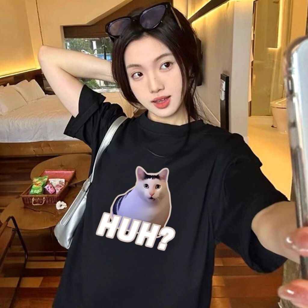 TeeTwoOne เสื้อยืดโอเวอร์ไซส์ "HUH?" meme CAT คลาสสิค เสื้อยืดพิมพ์ลาย ผู้ชายและผู้หญิง