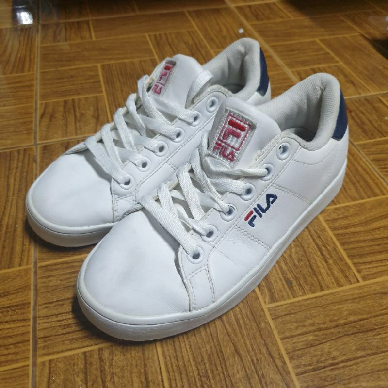 รองเท้า FILA Court Deluxe Authentic Sneakers Shoes สีขาว ของแท้มือสอง