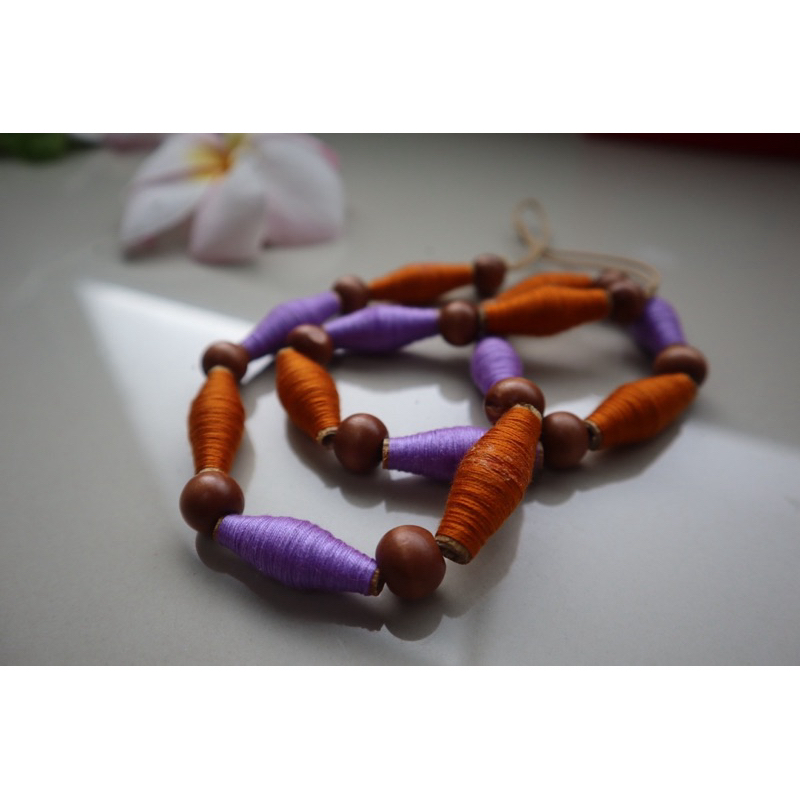 สร้อยคอส้มอิฐ-ม่วง ทรงหลอดด้าย งานOTOP