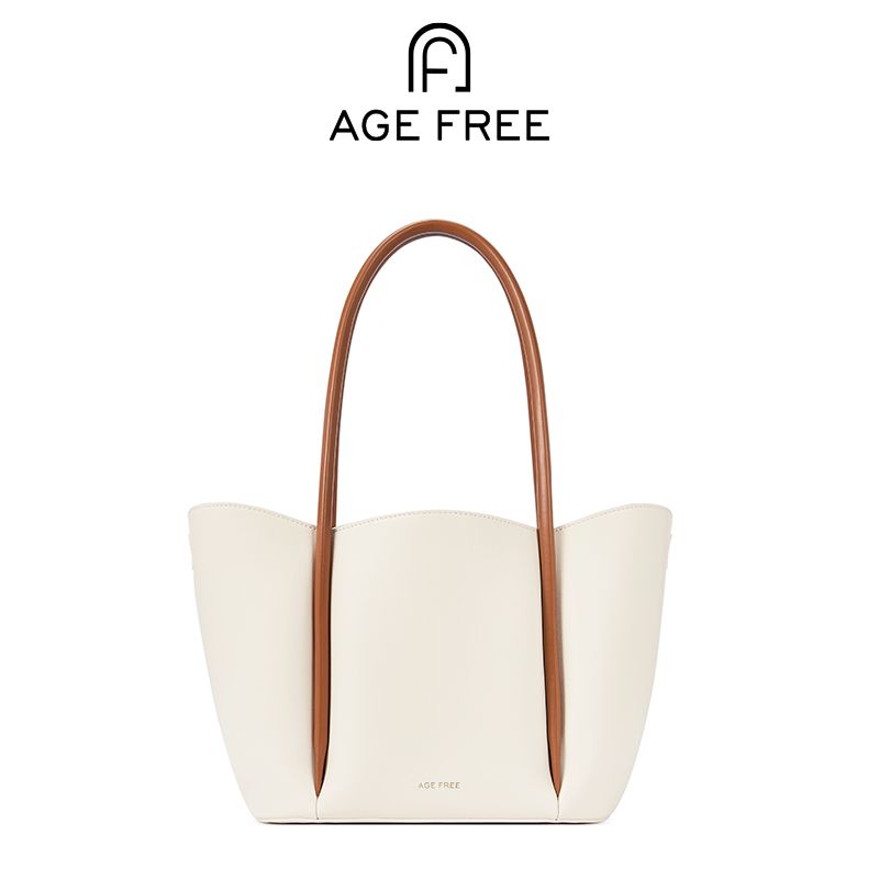 AGE FREE Tya Bag (Big) กระเป๋าหนังแฟชั่นทรงถือ สะพายไหล่ รูปทรงดอกไม้ขนาดใหญ๋ สามารถจุของได้เยอะ