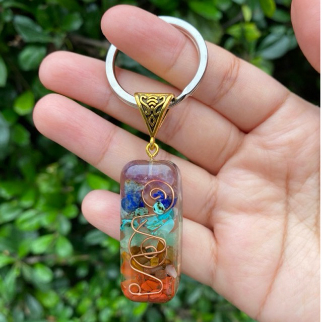 ‼️พร้อมส่งใน🇹🇭‼️Seven chakra orgone keychain พวงกุญเเจออกอนหิน 7 จักระ สวย น่ารักมาก หินธรรมชาติเเท้