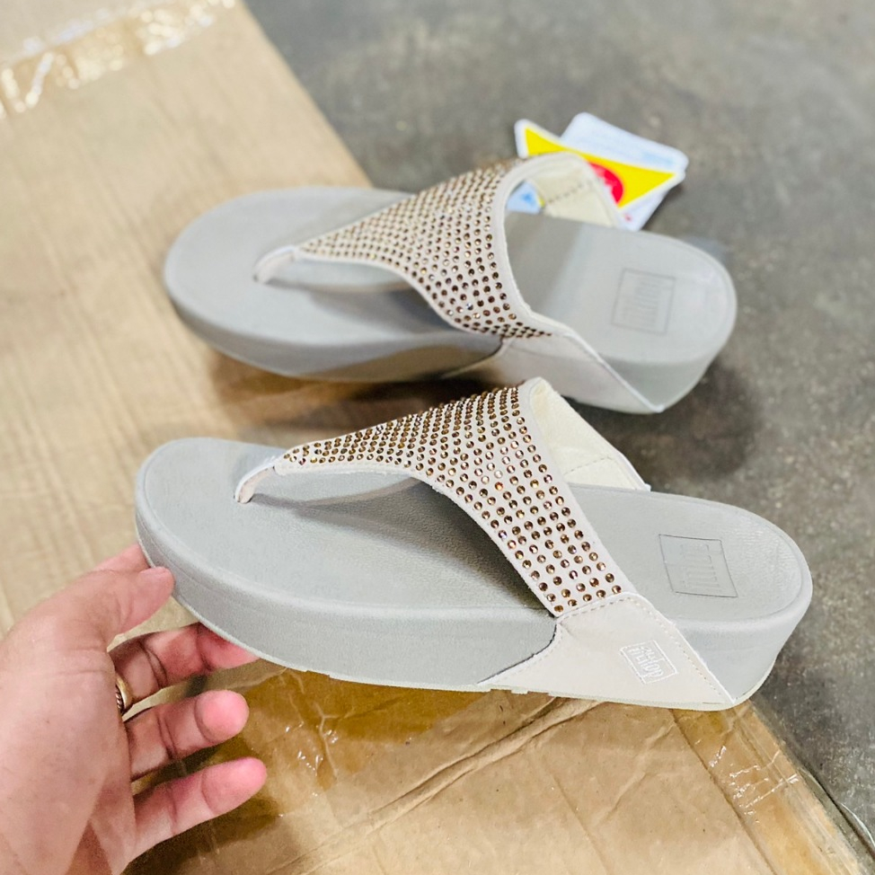 รองเท้า Fitflop ของผู้หญิง size 36--40 รุ่นมาใหม่ที่สุดส่งของทุกวัน
