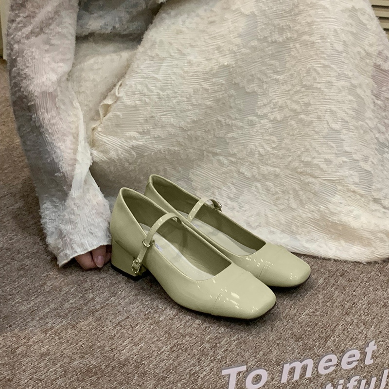 VKMonday งานพร้อมส่งทั่วไทย รองเท้าทรงสวมสไตล์เกาลี ทรงแมรี่เจนงานสวยยกให้รุ่นนี้เลย งานดี เข้ากับรูปเท้า พร้อมส่ง 4 สีใ